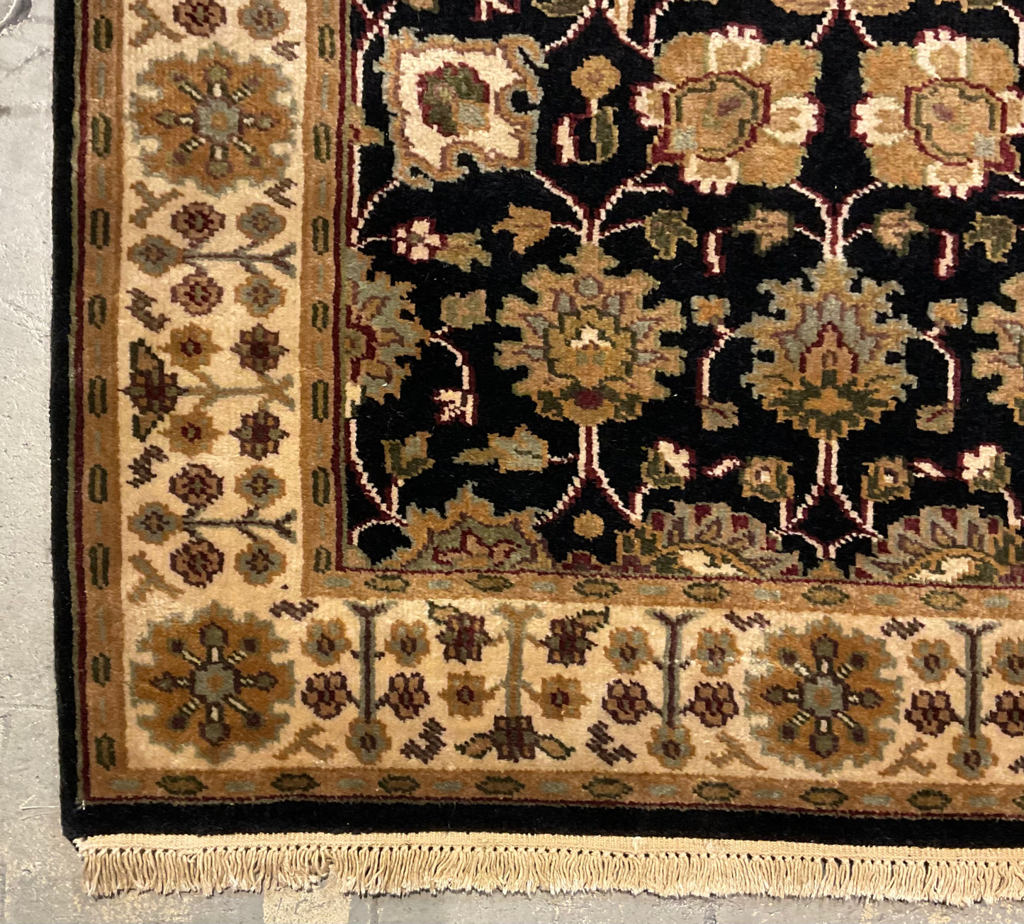 3628-H4X16-BK-CRBNGDGN