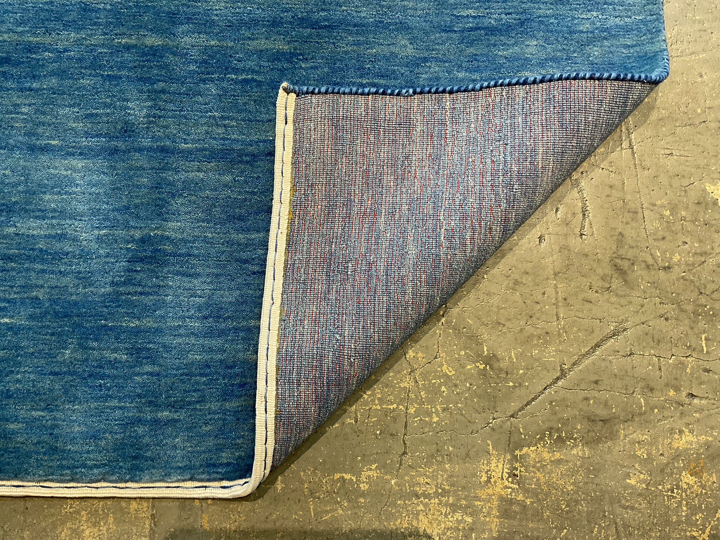 A touch of rustic charm and artistic flair design rug | NU-85