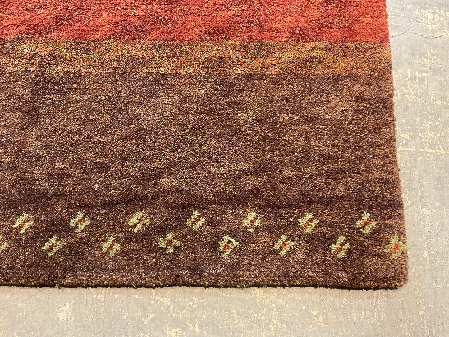 A perfect rug, fit for bohemian, rustic, or modern interiors | NU-165