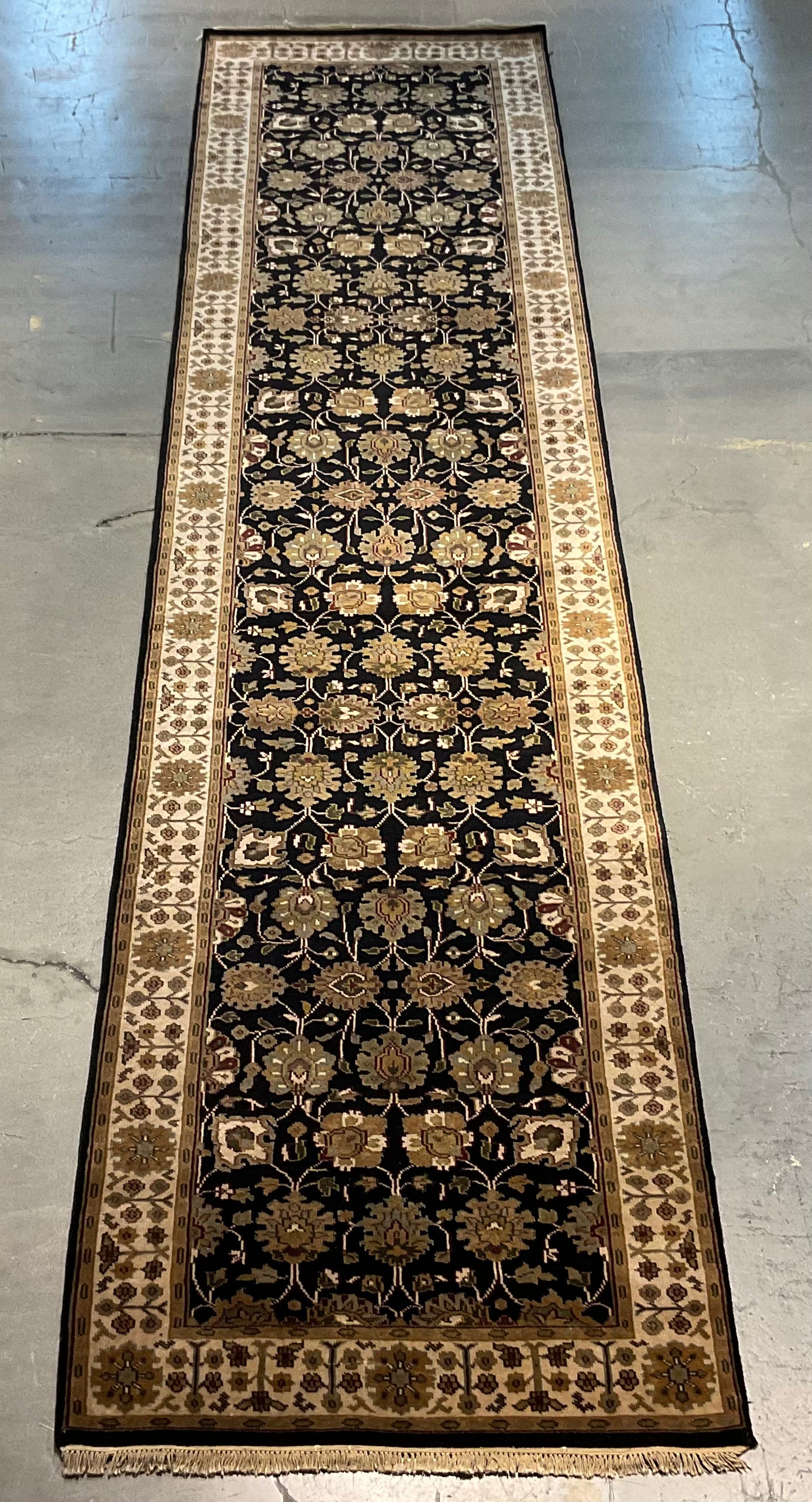 3628-H4X16-BK-CRBNGDGN